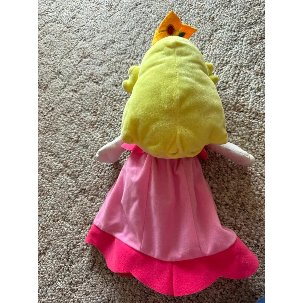 Nintendo Princess Peach Plush Doll –‎ 2022 – Super Mario Bros.